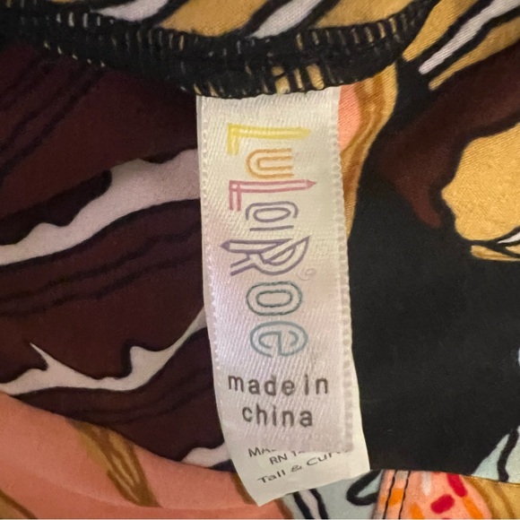 Lula Roe Buttery Soft Colorful Cake Print Leggings Like New - Picture 3 of 6